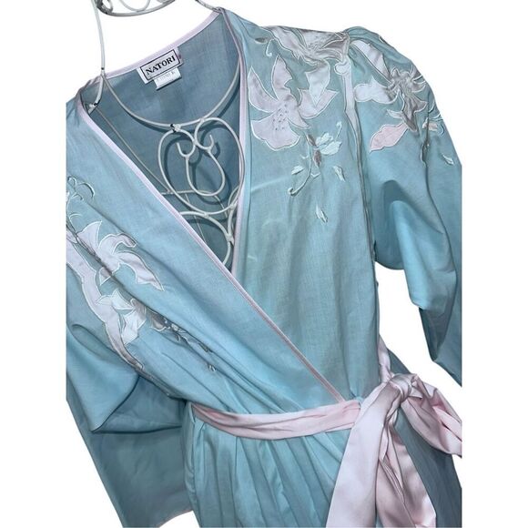 RARE Vintage Natori Neiman Marcus Blue/pink Floral EMBROIDERED Robe. Long sleeve - Picture 5 of 16